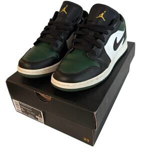 Nike Air Jordan green and black sneaker